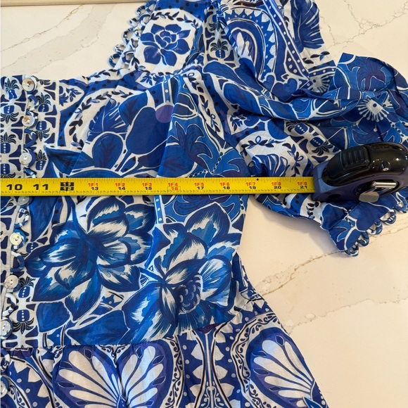 Farm Rio Blue Floral Women's Top - Picture 11 of 11